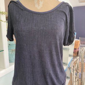 Lululemon reversible (front/back) navy/blue lightweight jersey shirt size 6